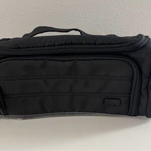 Black Lug Trolley Toiletry Bag